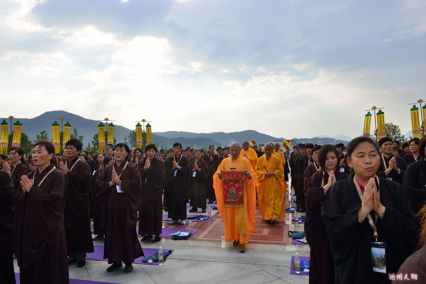 九华山风景区 人口_九华山地藏圣像景区千人抄经祈福4月22日成功举办 现场高(3)