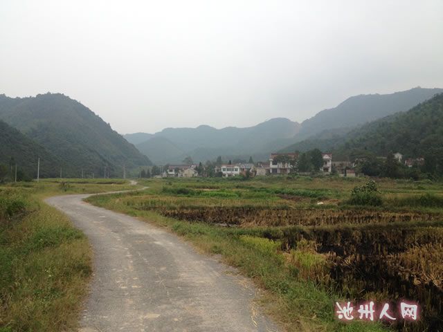 大约11:20到达明塘村,明塘村位于青阳县丁桥镇的北部,与铜陵县朱村