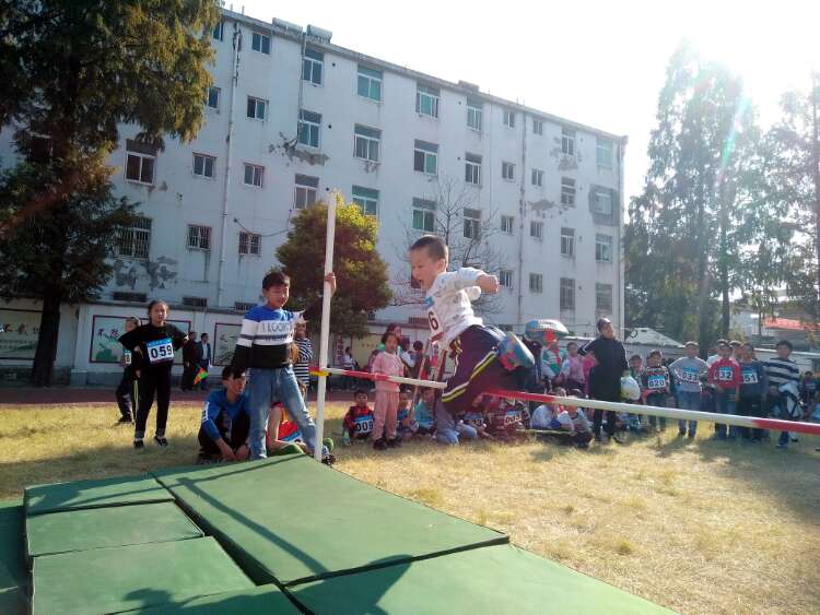 殷汇镇中心小学2017年秋季田径运动会