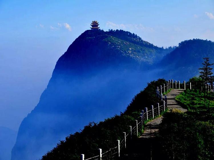 峨眉山月歌