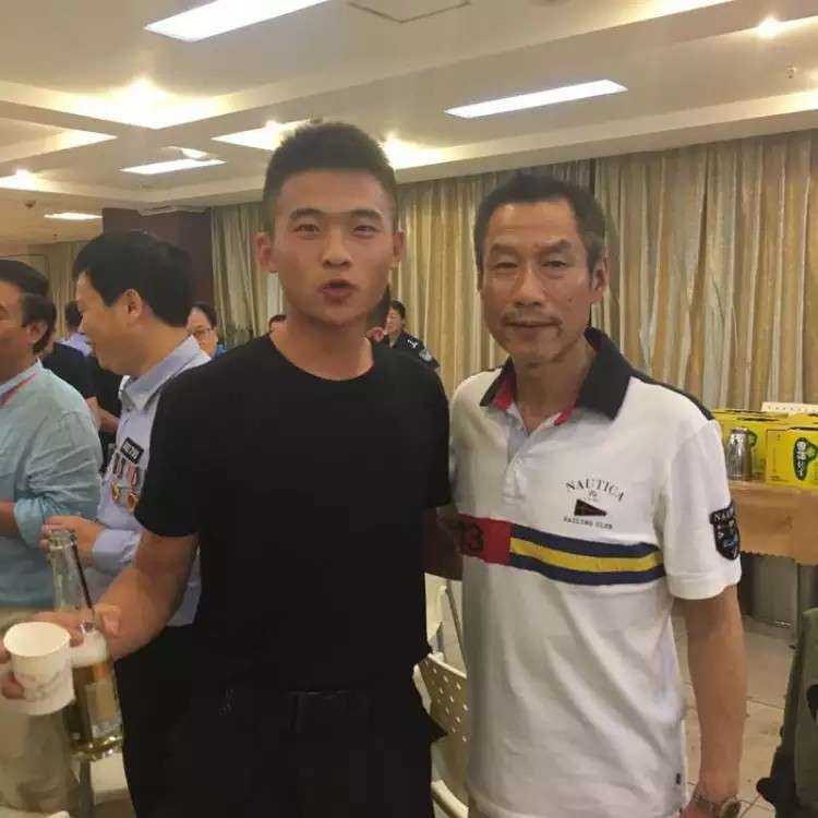 部队干了5年消防。退伍回来之后真的挺难找工