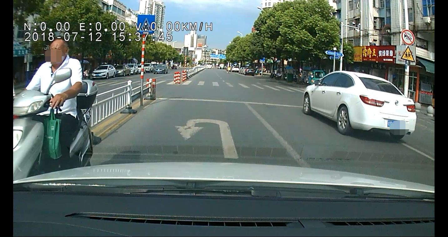 670121999.jpg