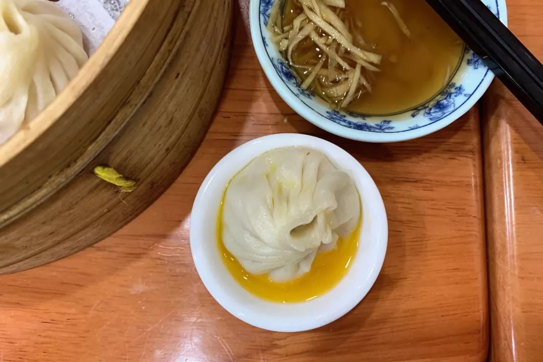 蟹粉小笼.jpeg