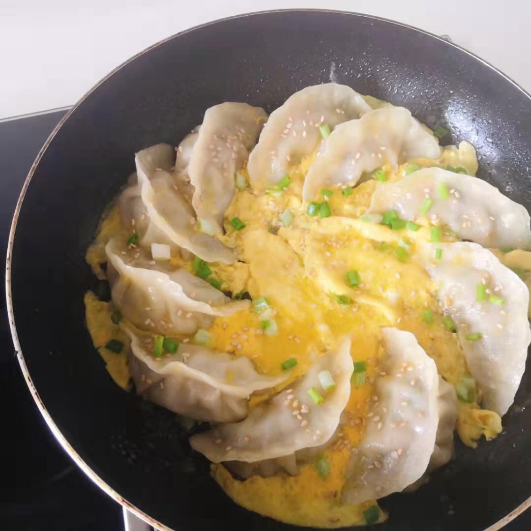 鸡蛋饺子