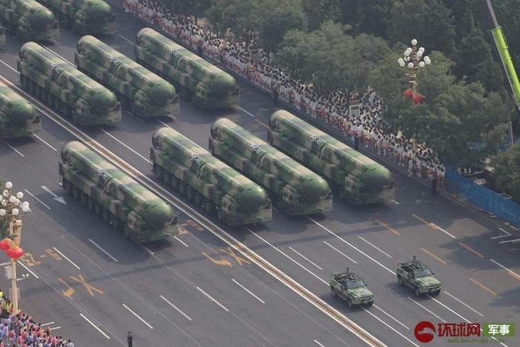 你知道阅兵上"东风41"有多威武吗?这个星球上最强大的导弹