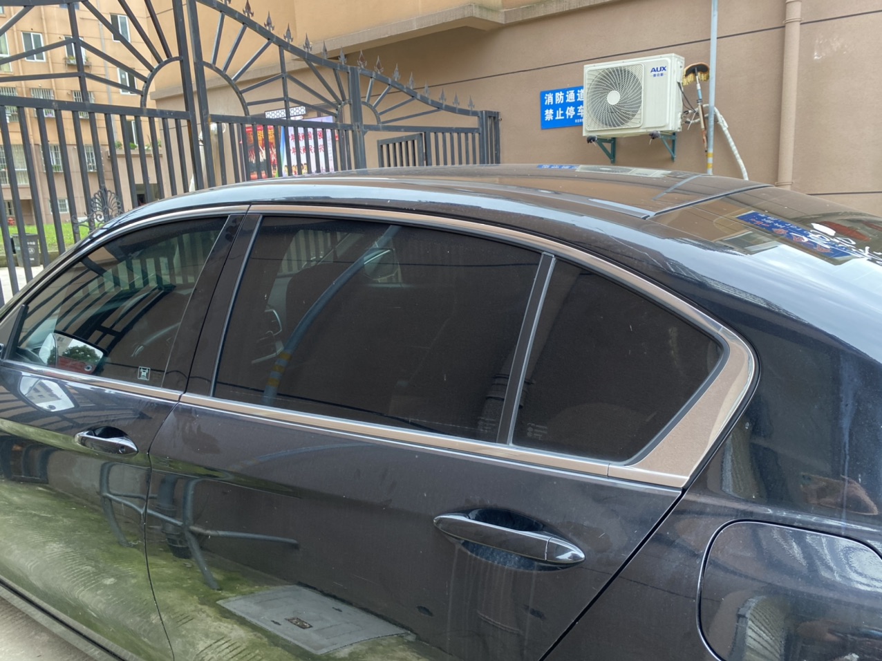 front1_Fm7SkfbRTSPP5KDt_-FwxU3aFT9S.jpg
