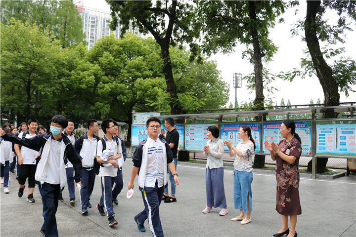 回忆 感恩 展望 池州十一中举办2020届初三学生毕业