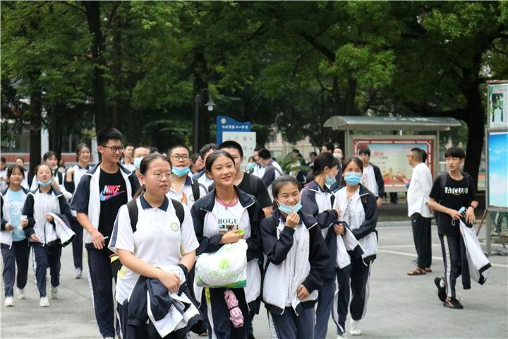 回忆 感恩 展望 池州十一中举办2020届初三学生毕业