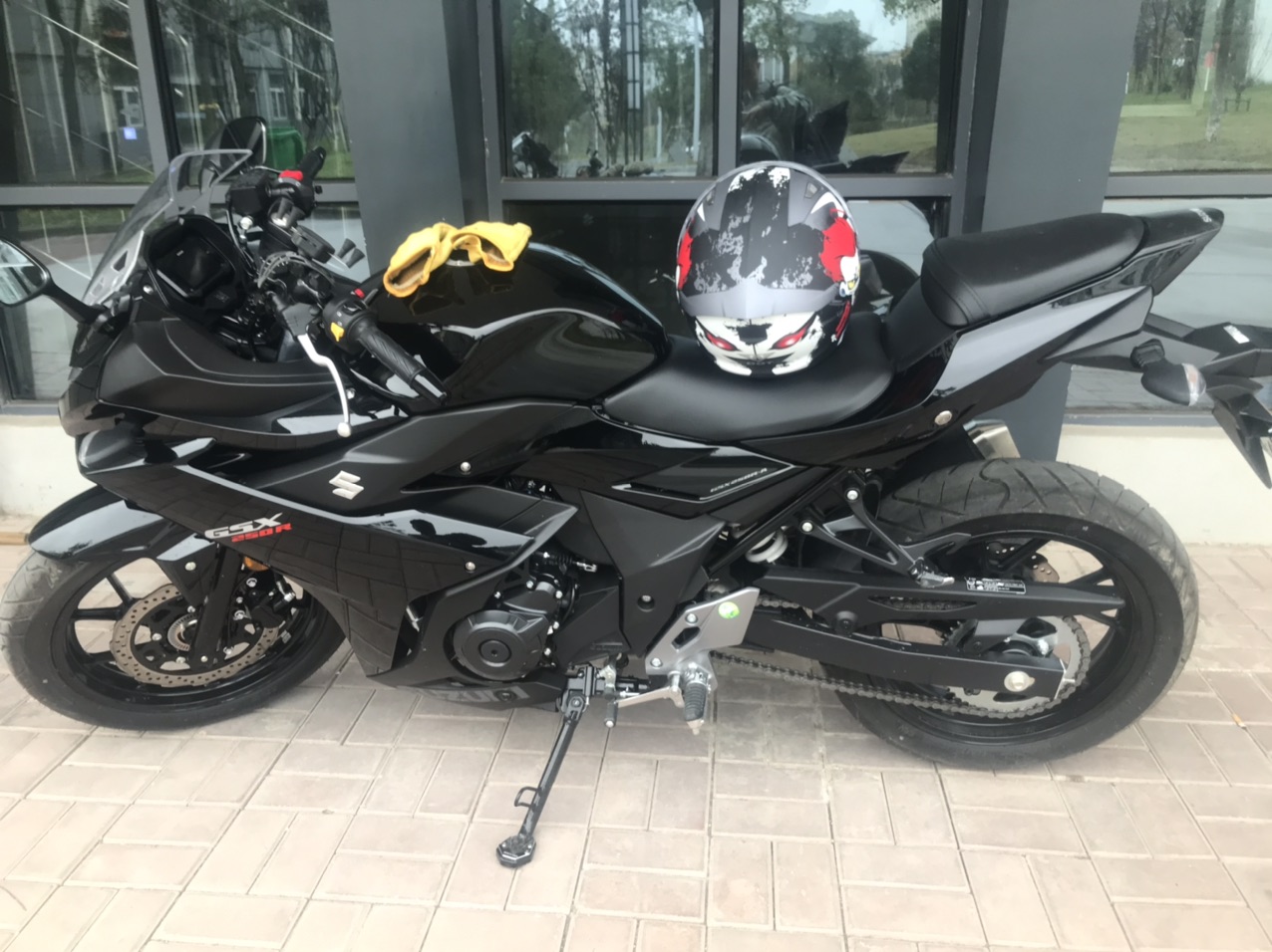 front1_0_FqoK8DmiV8DM_aLIMcyOMuXD47I_.1605937916.jpg