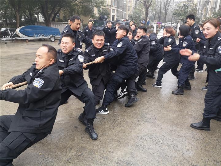龙虎之争 力量对决 池州特警举办"迎新春"拔河比赛
