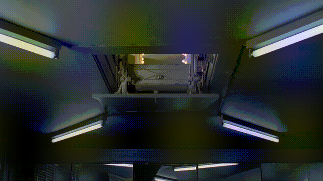 电梯.gif