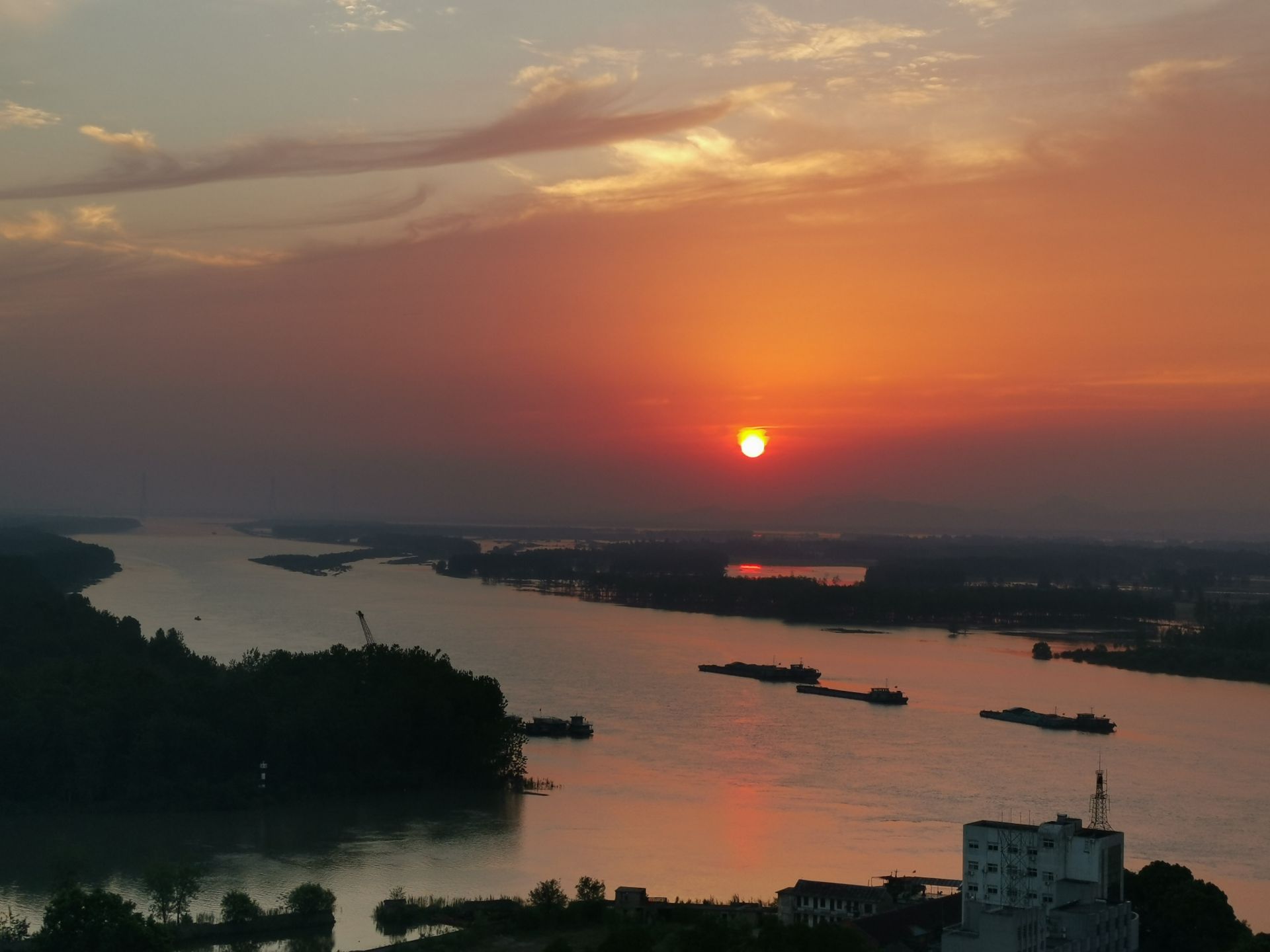 front2_0_FkrYIzIThjY0zvS0ETugYtkwPU4N.1625010159.jpg