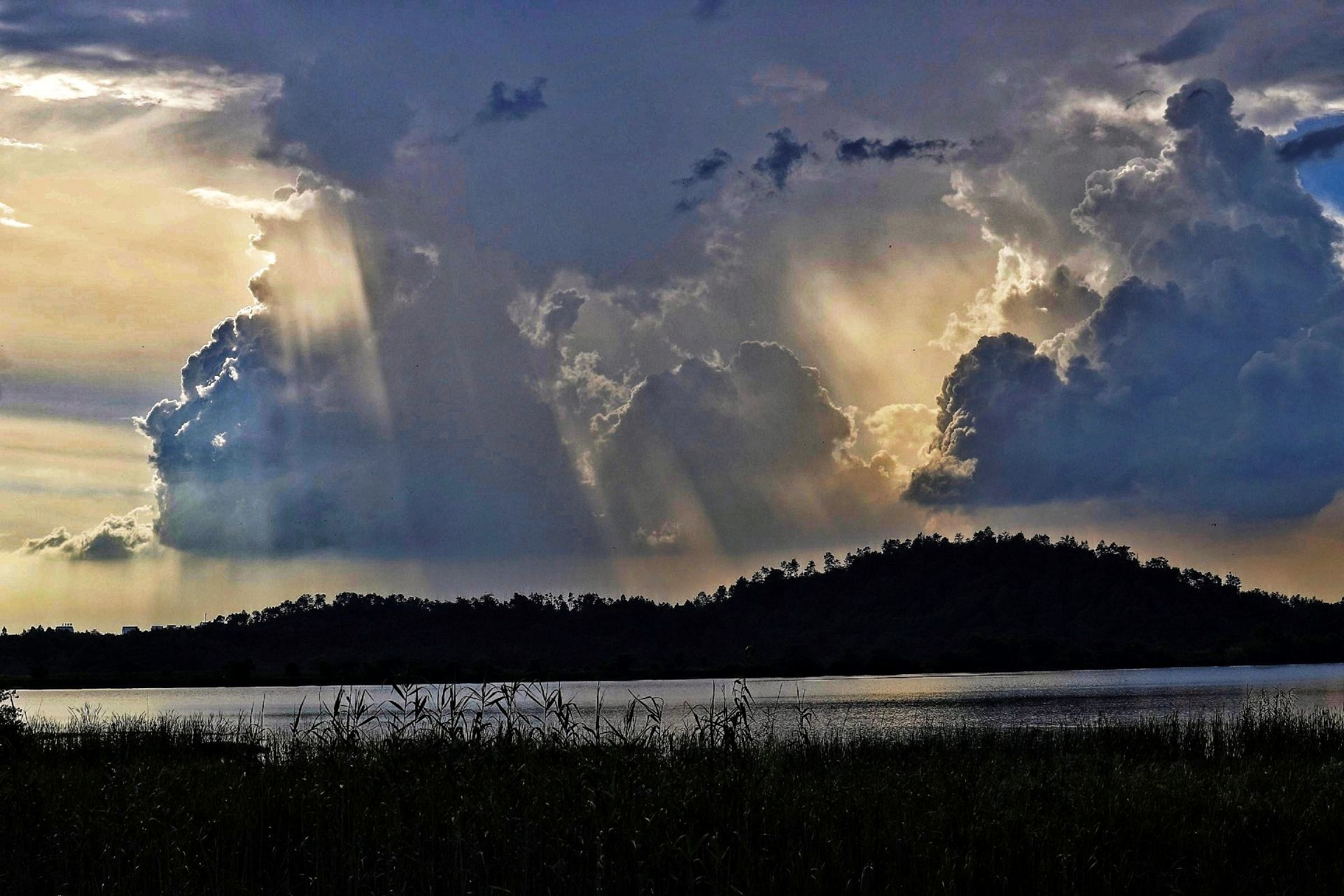 front2_0_FoJ2vB1-E-M-aYp-JdGdEzrZApgX.1626793144.jpg