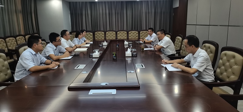 工行池州分行召开新提拔干部集体廉洁谈话会.jpg