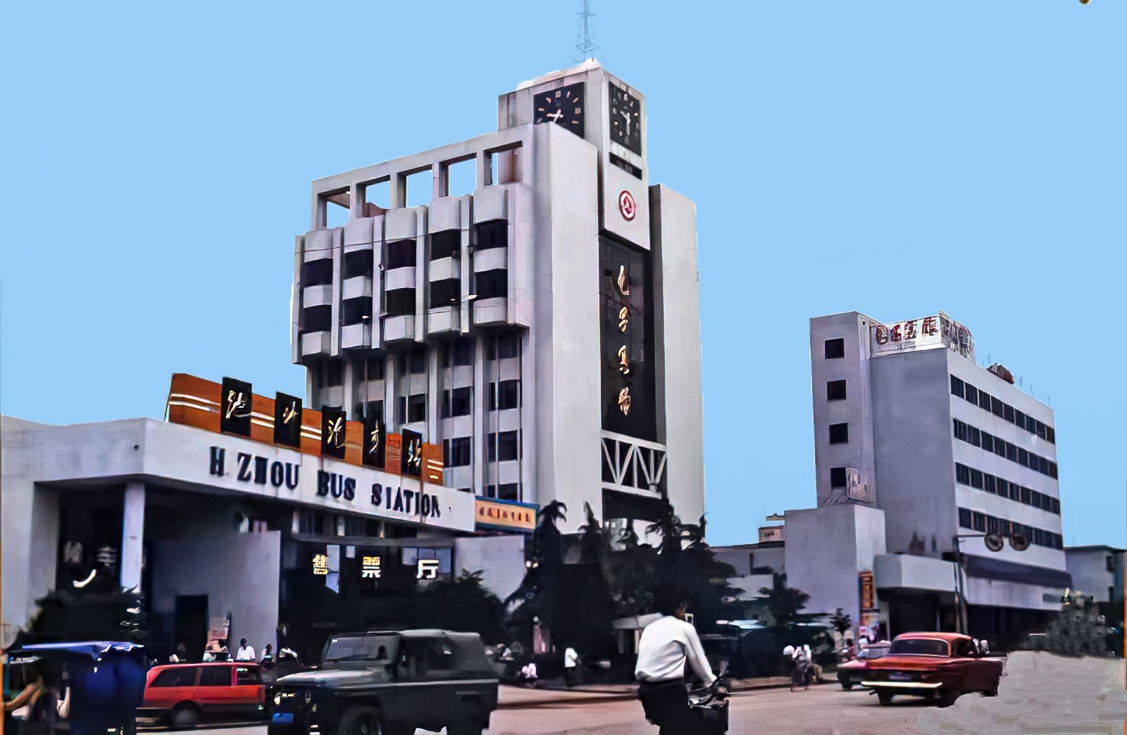front2_0_FhQ3cPrzC5NXyHHXg2o6ydexpbl-.1633060772_11_59_33.jpg