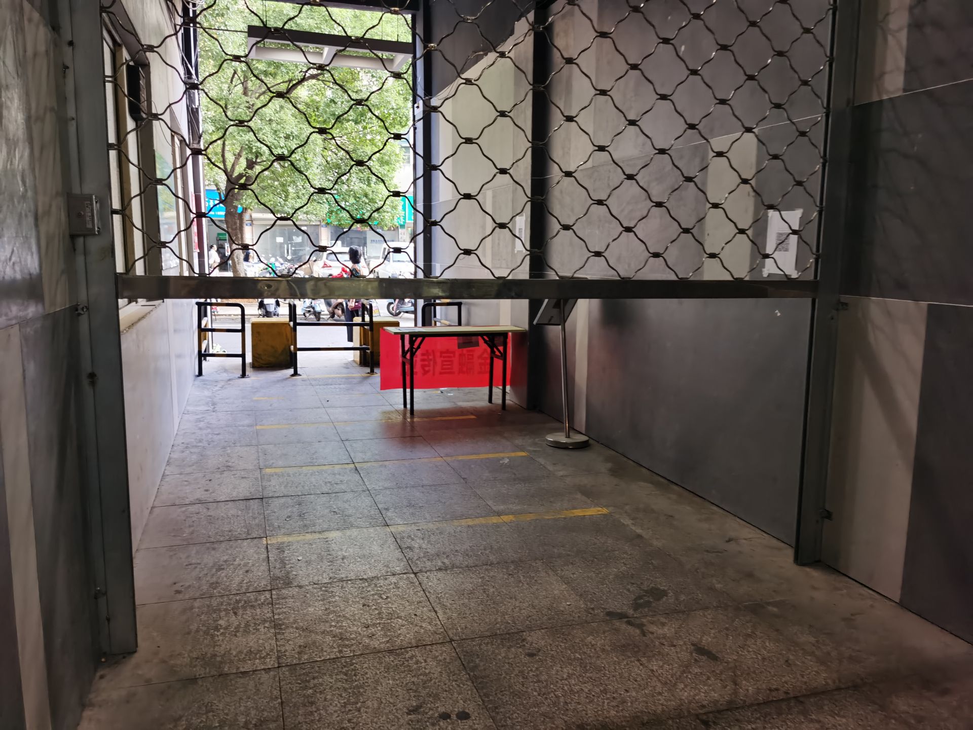 front2_0_FnyqLL7H9JZOO5fVnUQazhxNVO0i.1633392170_08_02_51.jpg