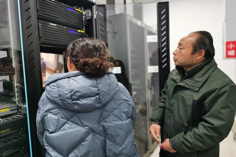 工行池州分行办公室前往东至支行开展2021年度行政印章现场检查.jpg