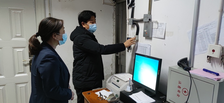 工行池州分行许民行长开展岁末年初重点部位安全检查02.jpg