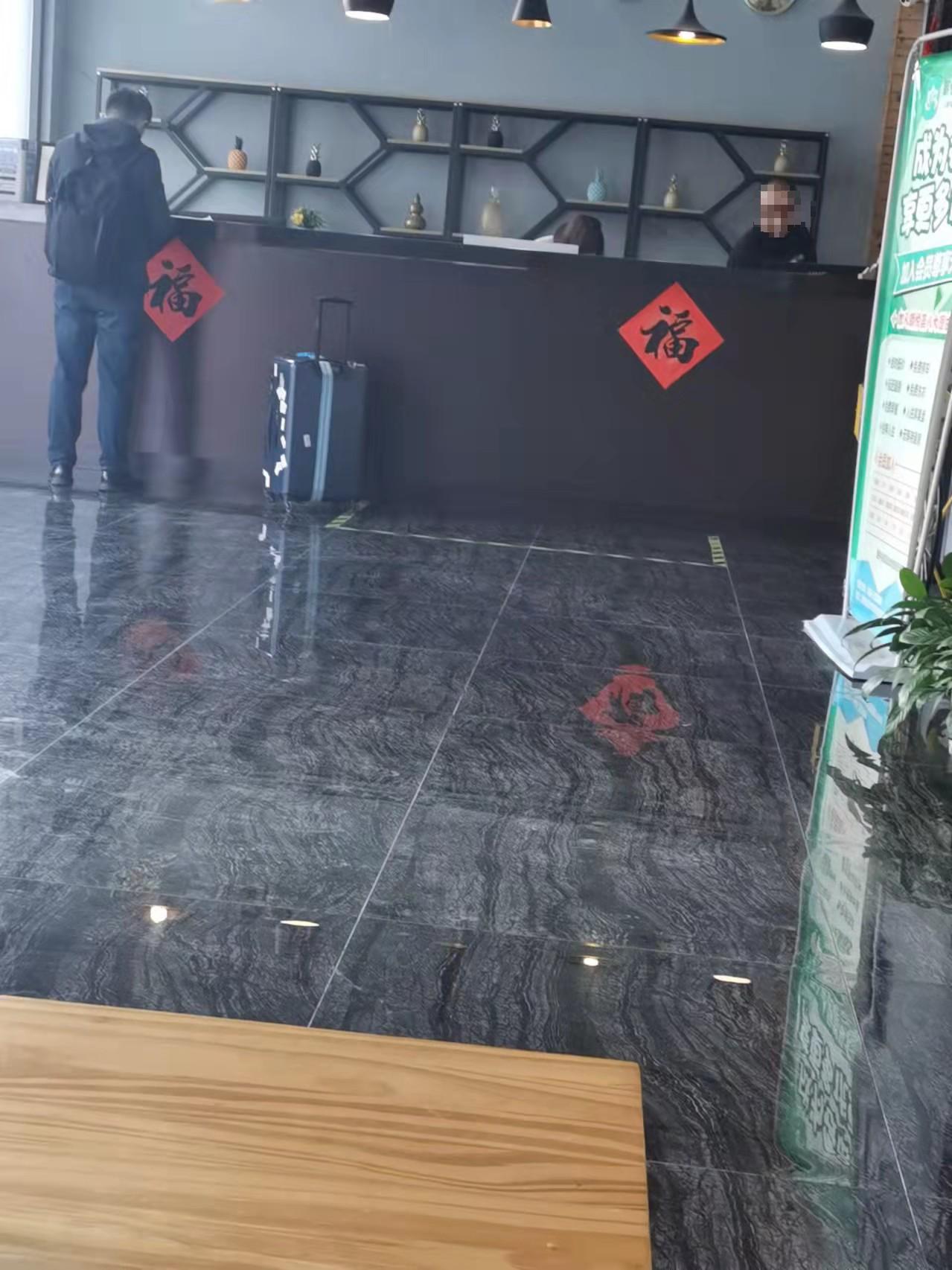 142538ytruqm8oqege2teb.jpg