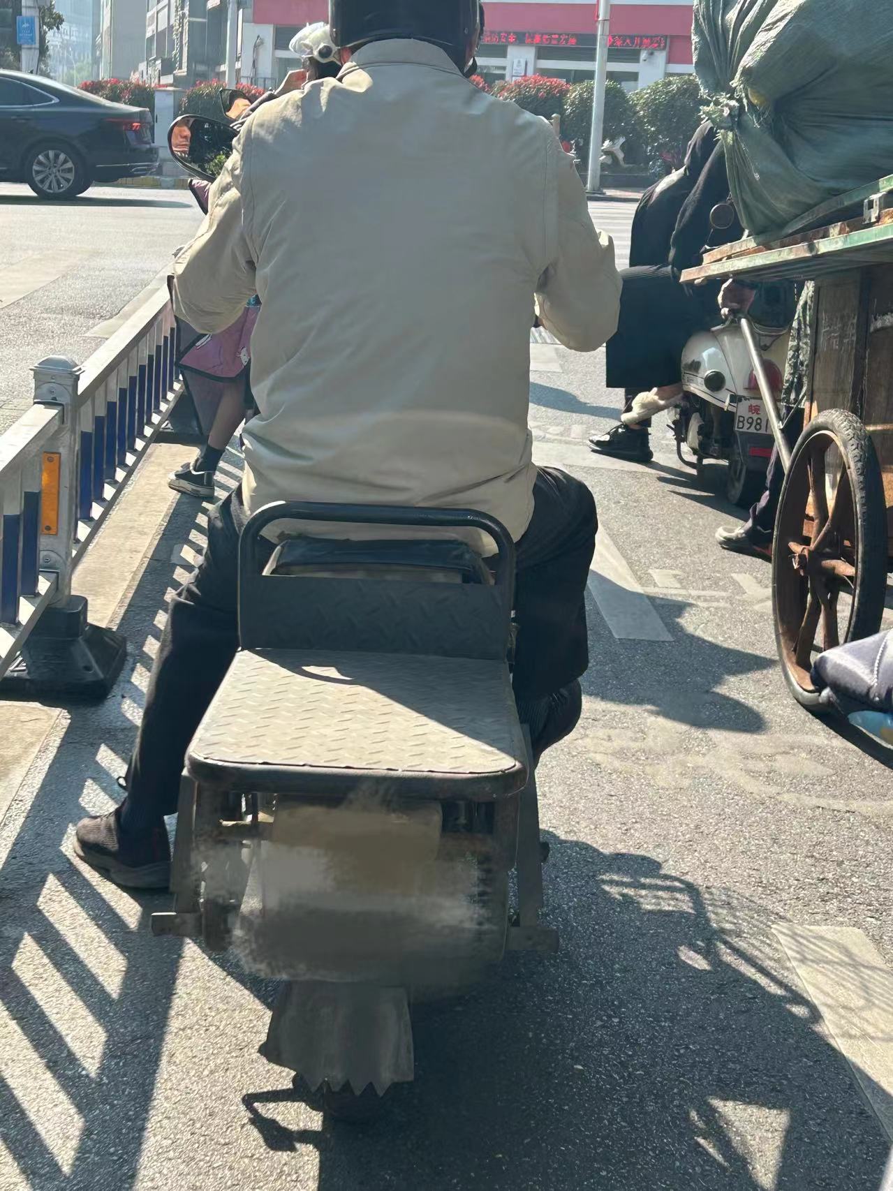 微信图片_20221110111749.jpg