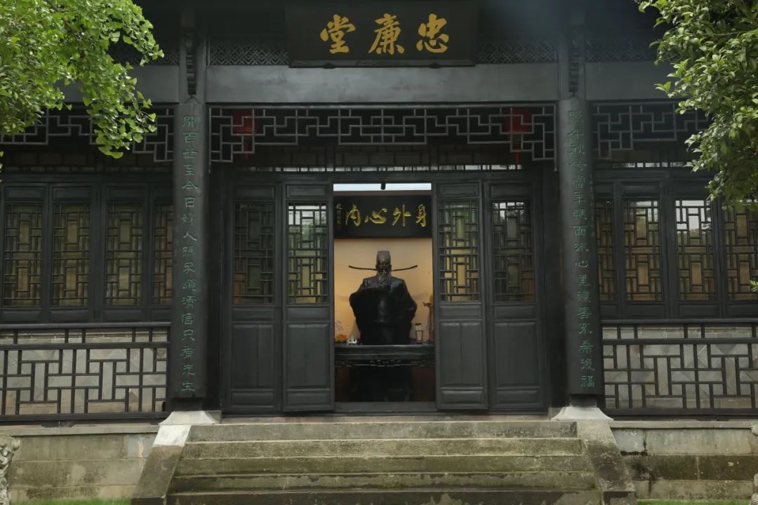 01.jpg