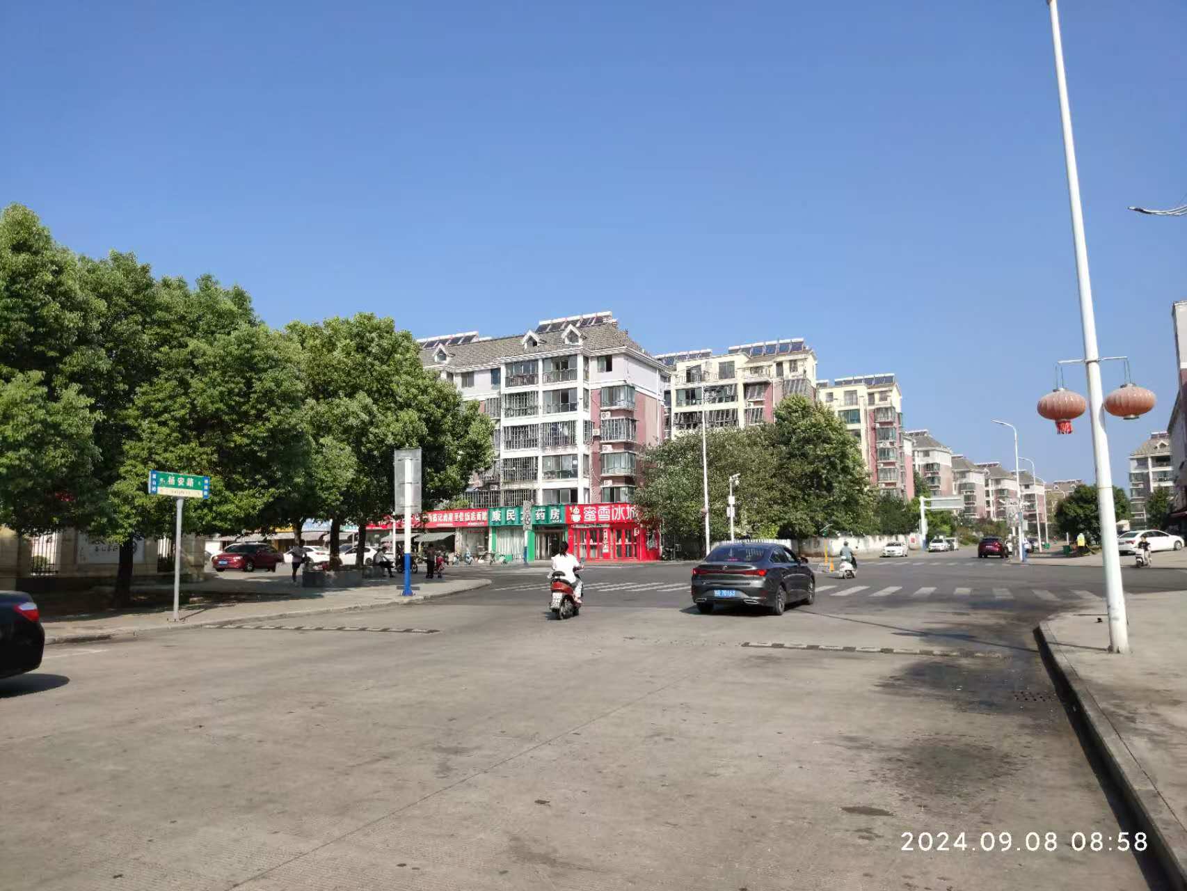 杨安路与梅林路口02