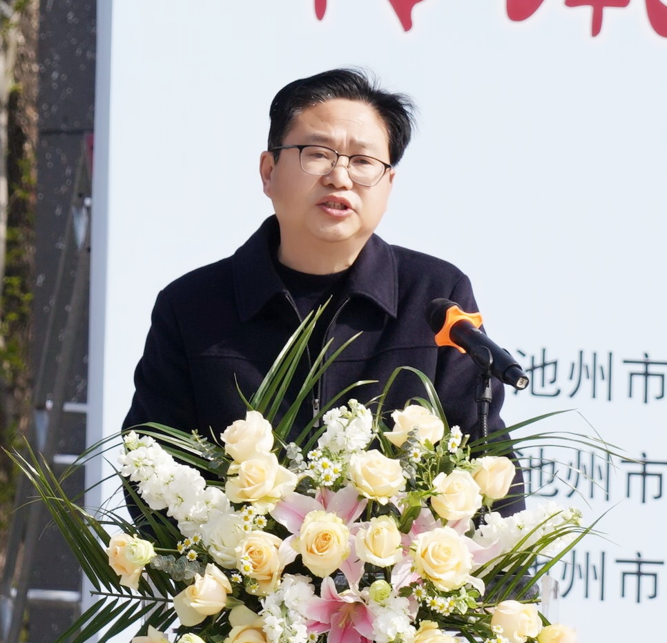 3.11市委社会工作部领导.JPG