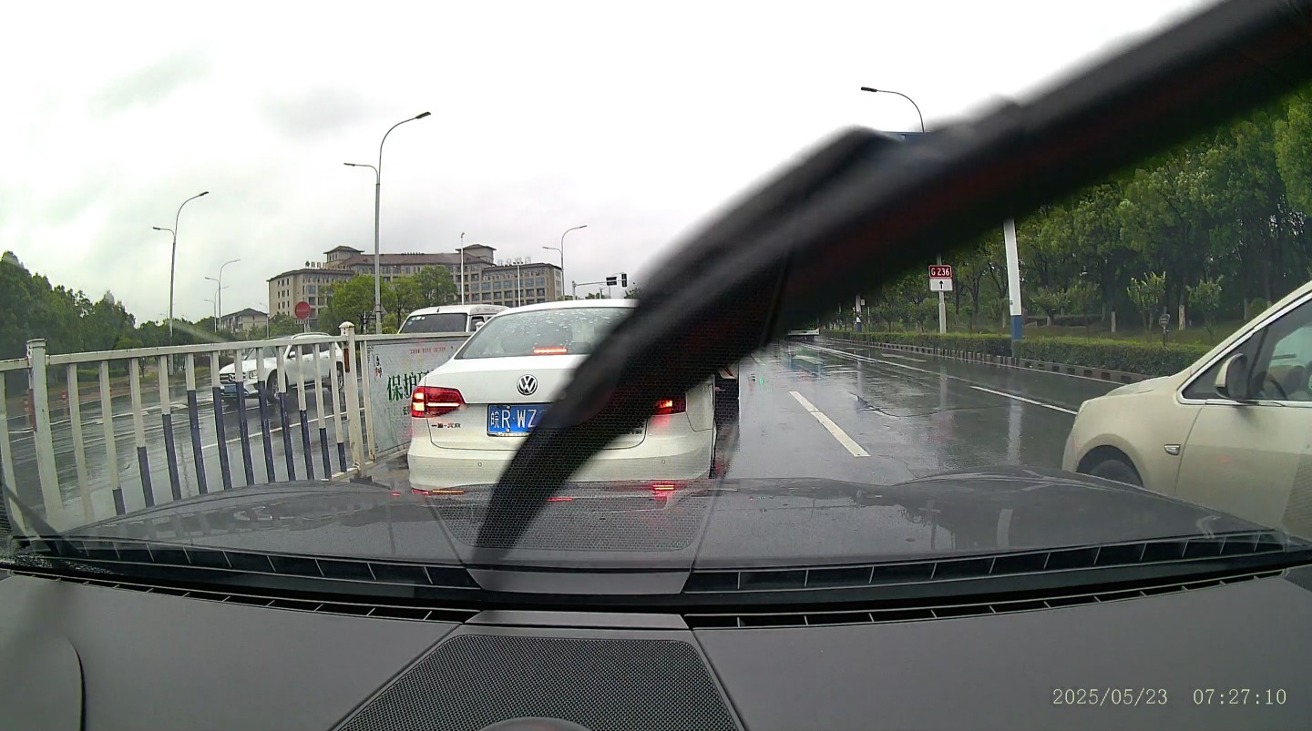 20250523082123front2_0_402705_FsKxVH6vjek6EqEk9P5RhrvjNRbp.jpg