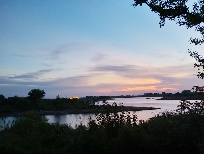 白洋河秋浦河并江流.jpg
