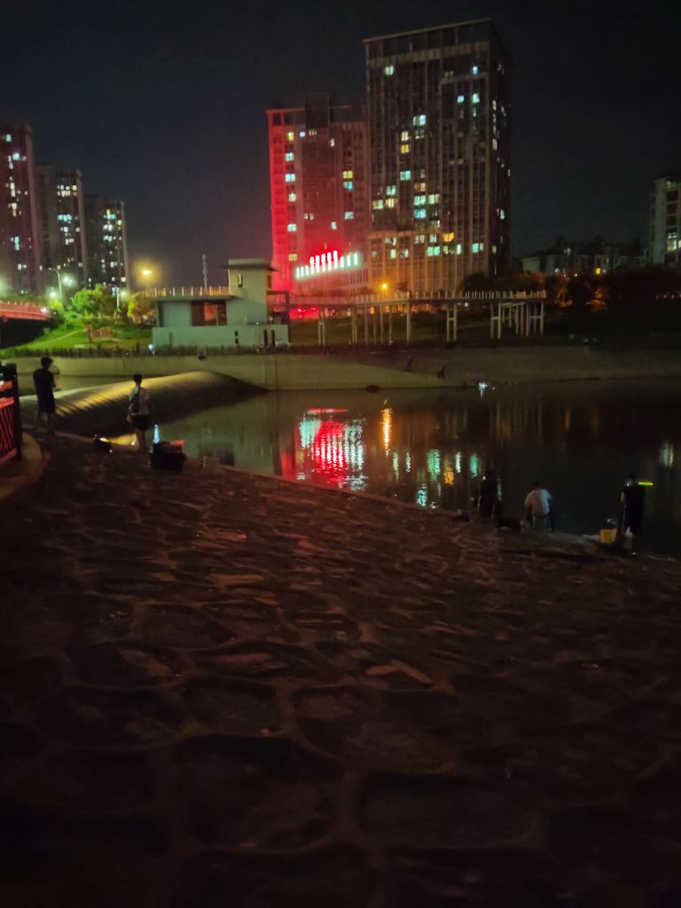 20250808215633front2_0_247149_FlQq7BWoStma6zm2oMAHWak2tQyR.jpg