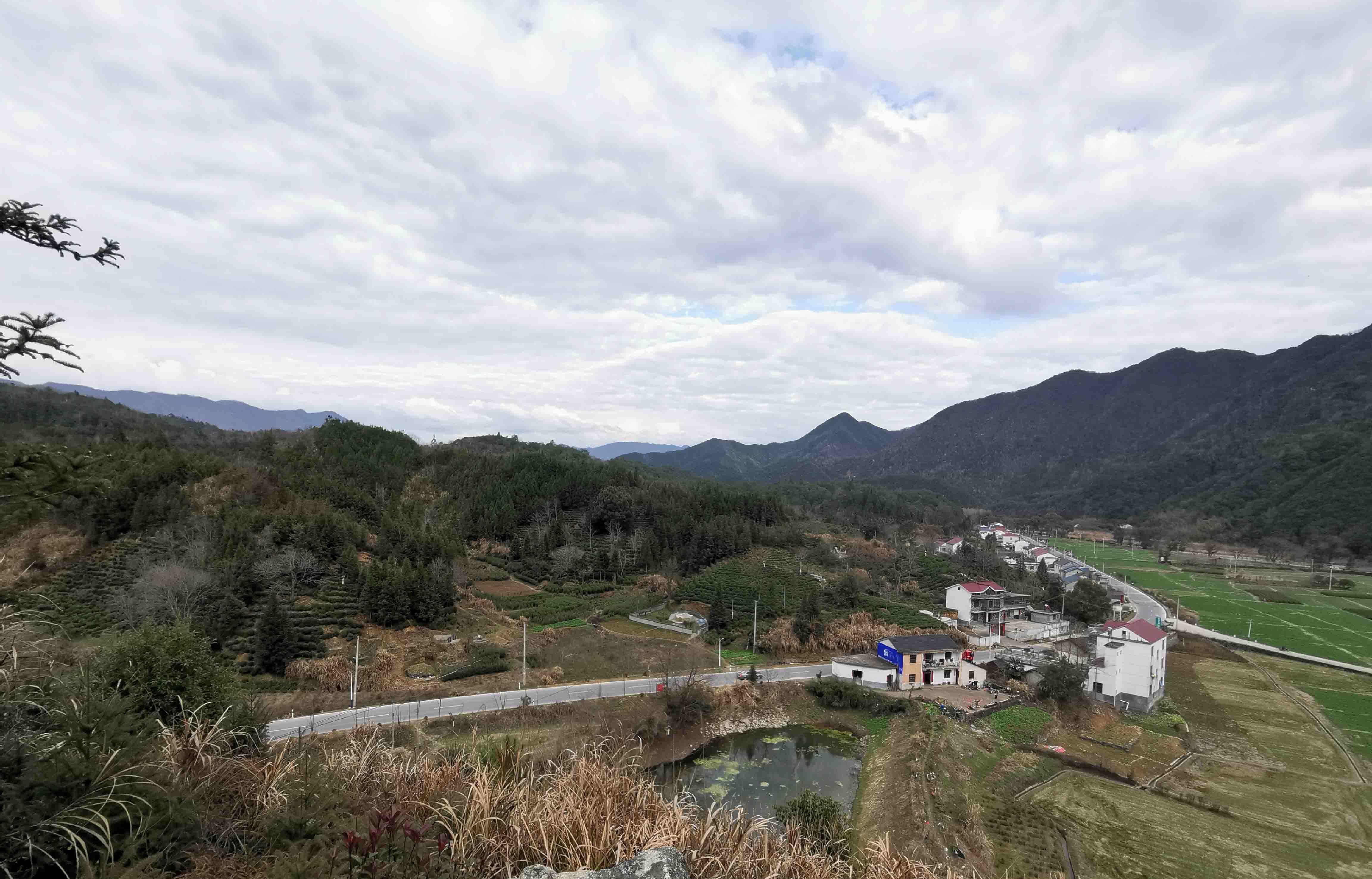 远望游牧行山
