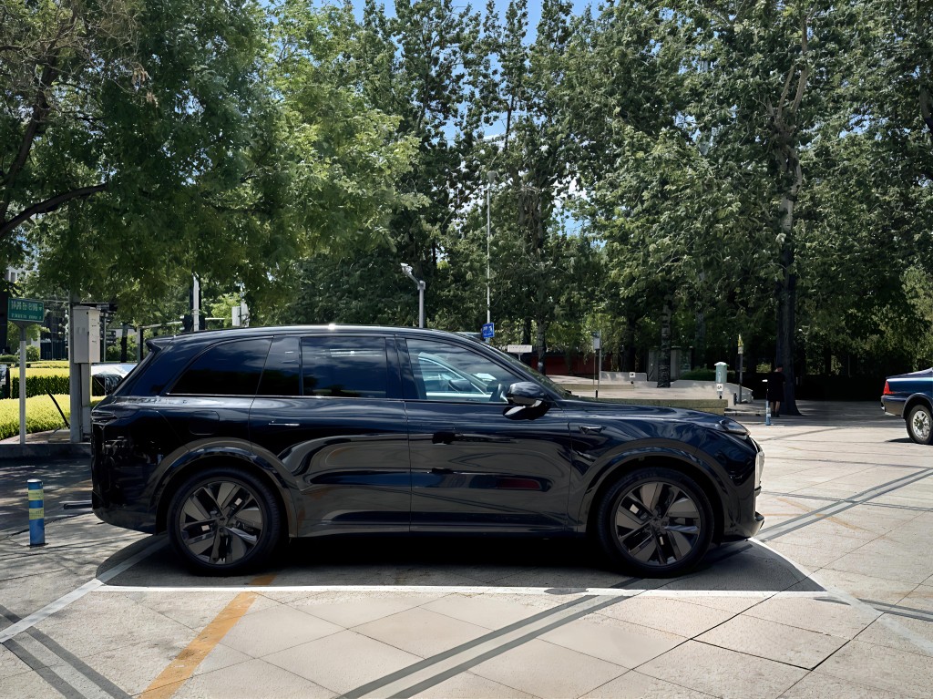 20250818105919front2_0_393243_Fuo6fUXj2ThzuXaSb5ToDZQX68PM.jpg