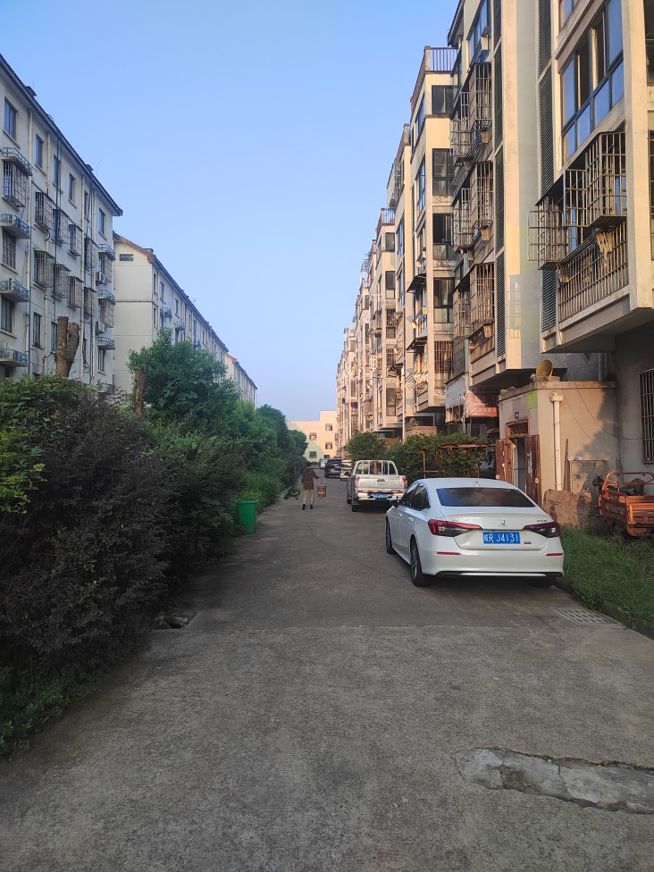20251026131713front2_0_54200_FlC7f4dIU1terlbcjYlOemBnzP7O.jpg