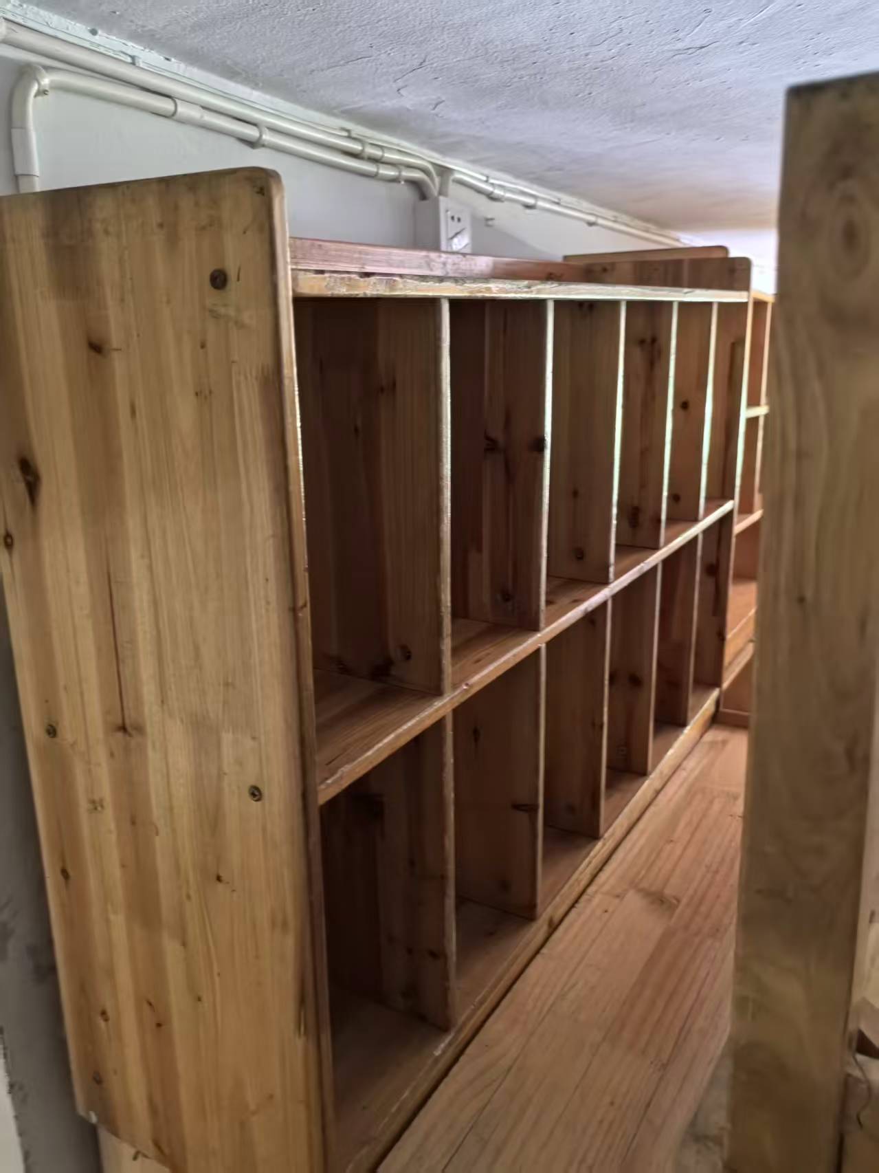 实木储物柜，50元/只