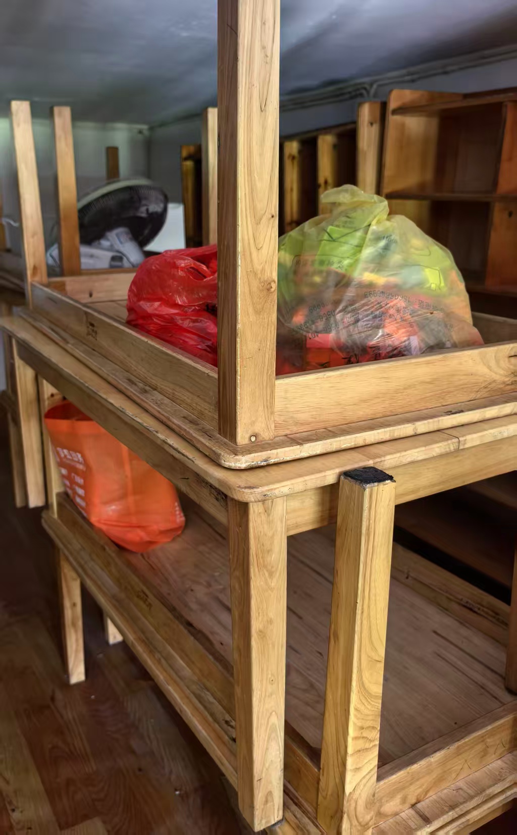 实木方桌30元/只