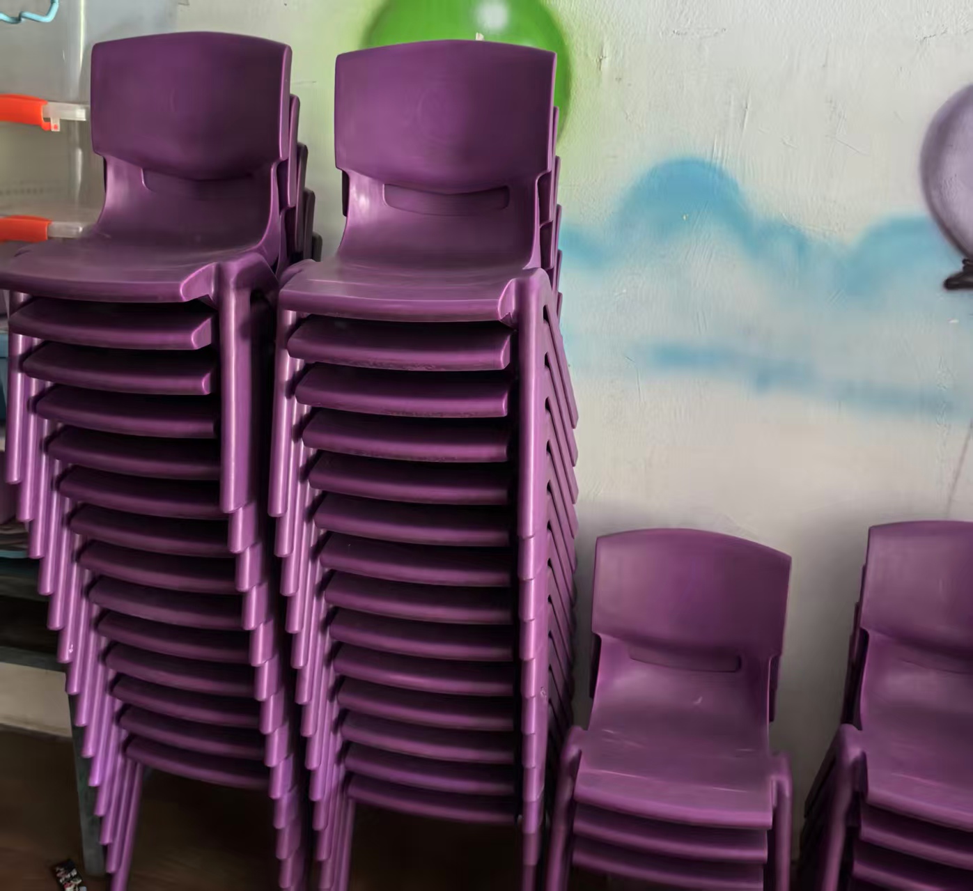 幼儿塑料椅子5元/个