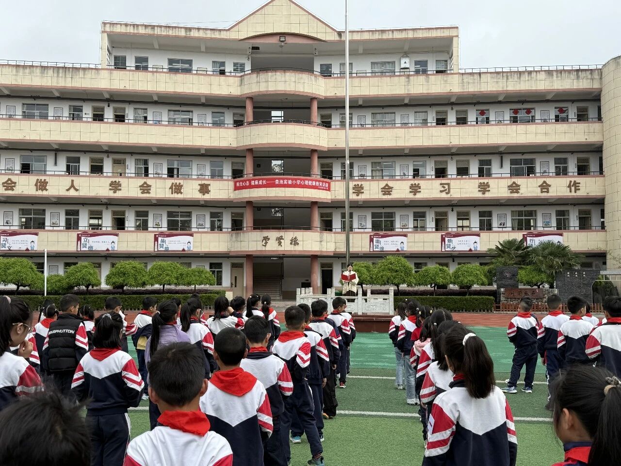 02.jpg