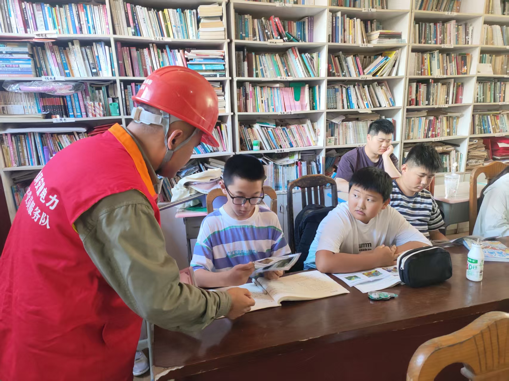 跟孩子们讲安全用电