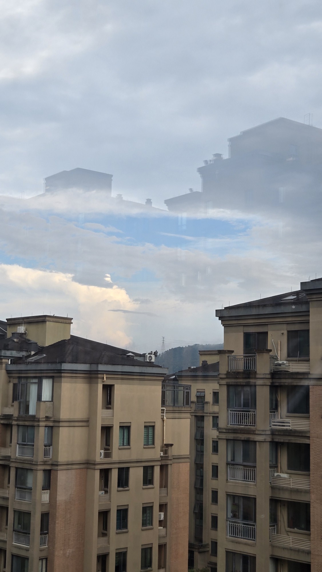 20260822201028front2_0_332647_Fr9fTp_fLT-YlzUbWId5R1CHRW_F.jpg