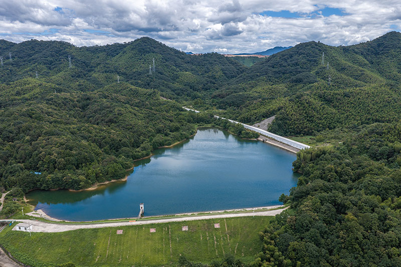 青山蓄碧(东溪村四新水库).jpg