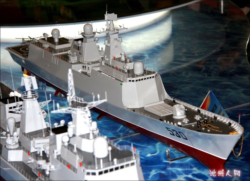 庆祝国庆,中国海军国产最新型主力舰艇