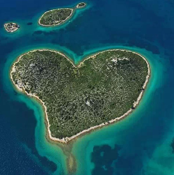 散落世界各地的心形岛,大自然果然在撩我们!