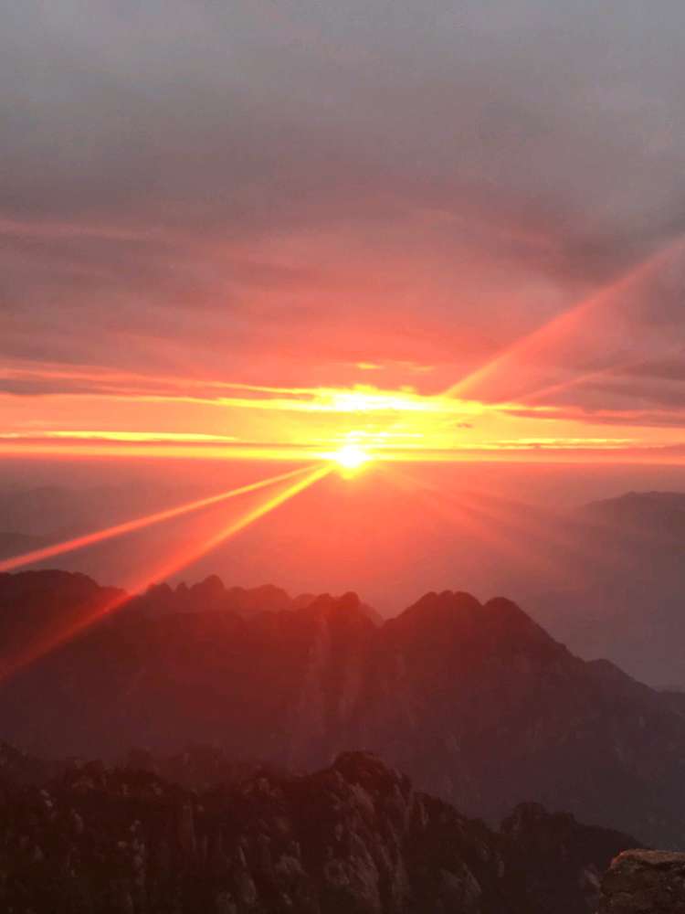 黑夜总有时曙光在眼前