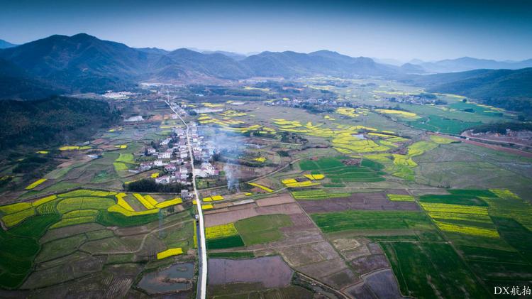 航拍山清水秀,物产丰富的唐田镇