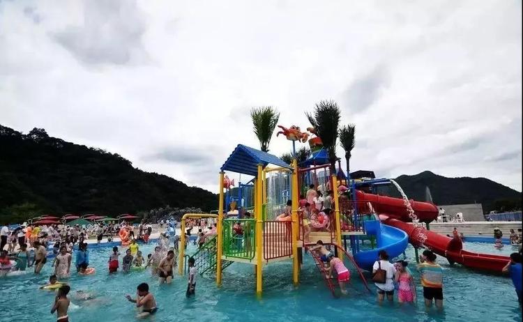 池州这家水上乐园放大招!35元让你湿身尖叫