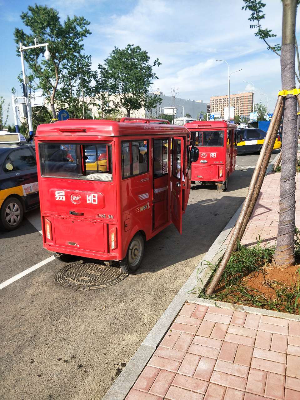 红色三轮车在池州又东山再起了吗不是早就取缔了吗已回复