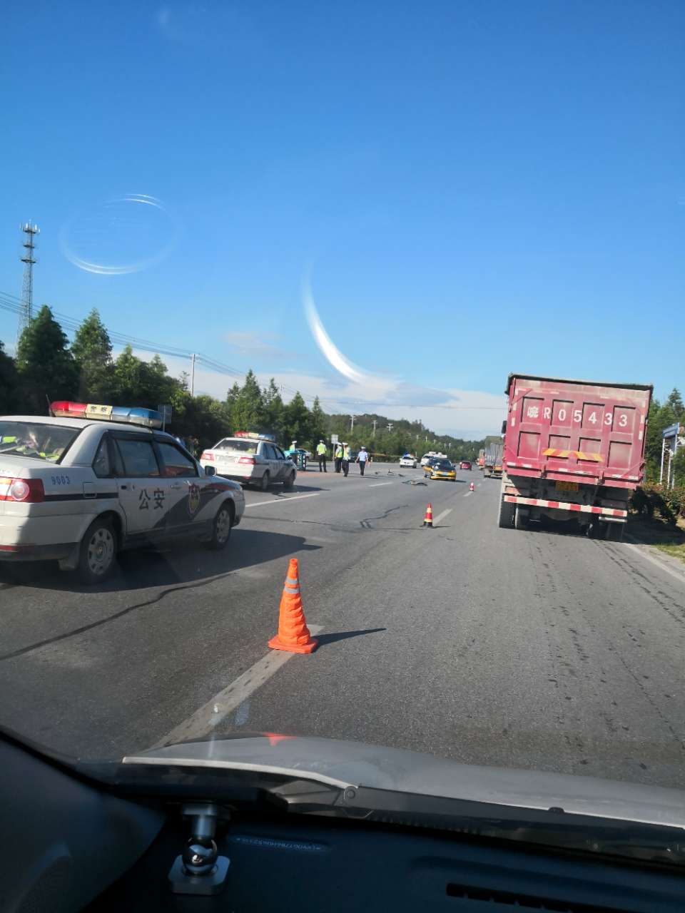 318云龙山路口发生交通事故,建议给居民做点交通安全培训