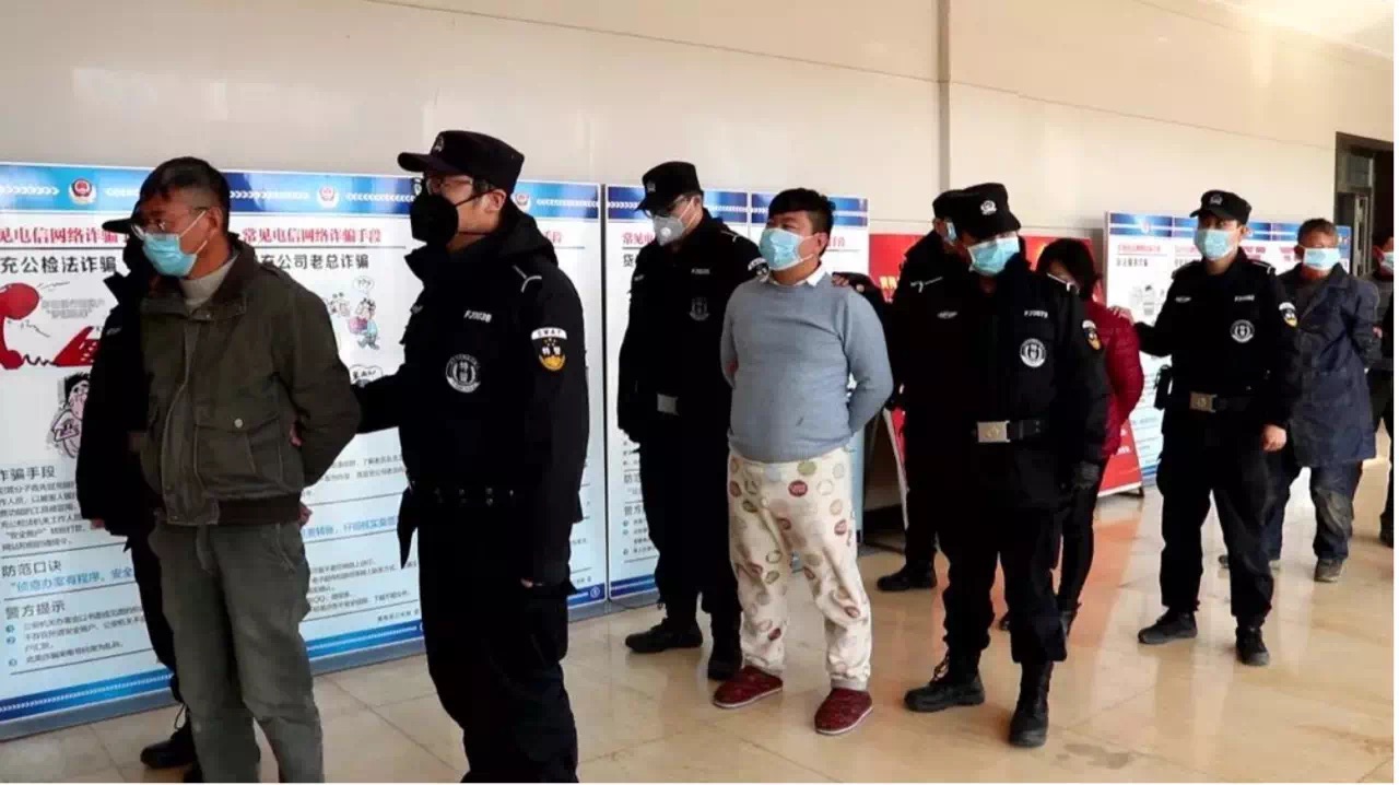 在此情况下,村干部立即将情况报至蔡山派出所.