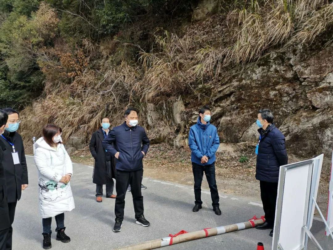 青阳县政协主席江晓利一行深入朱备调研企业复工复产及疫情防控工作