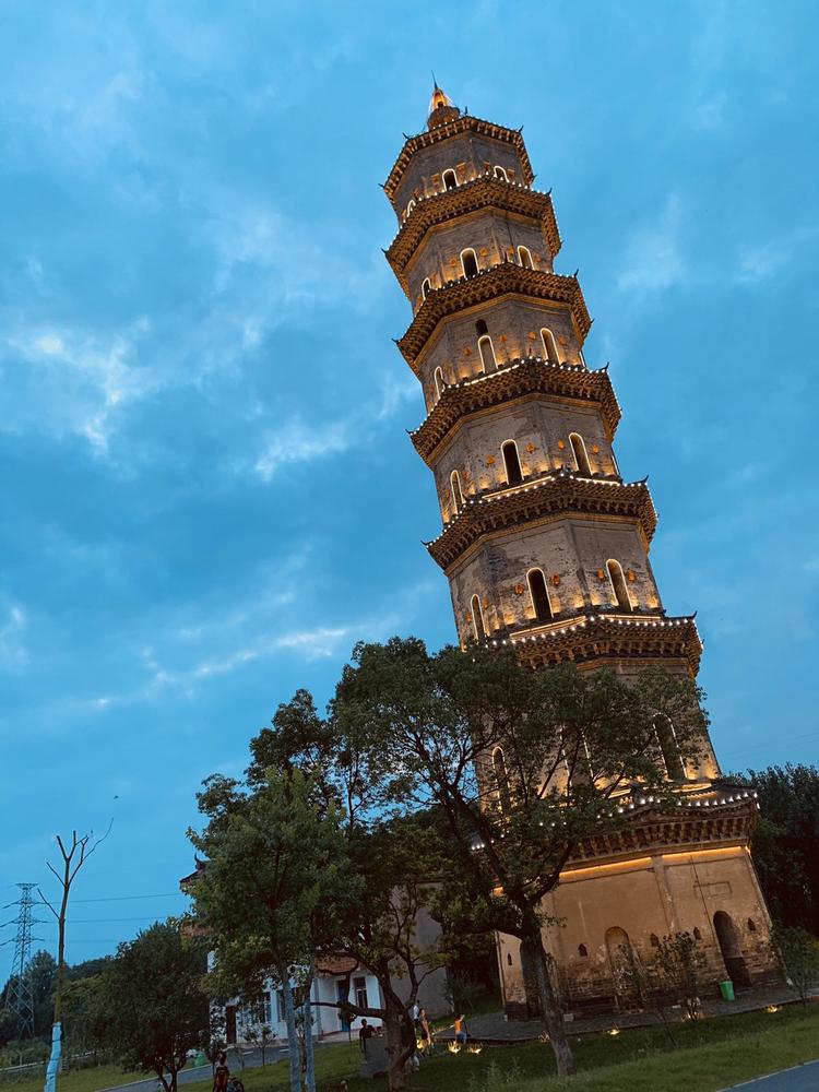 大美池州——傍晚的清溪塔